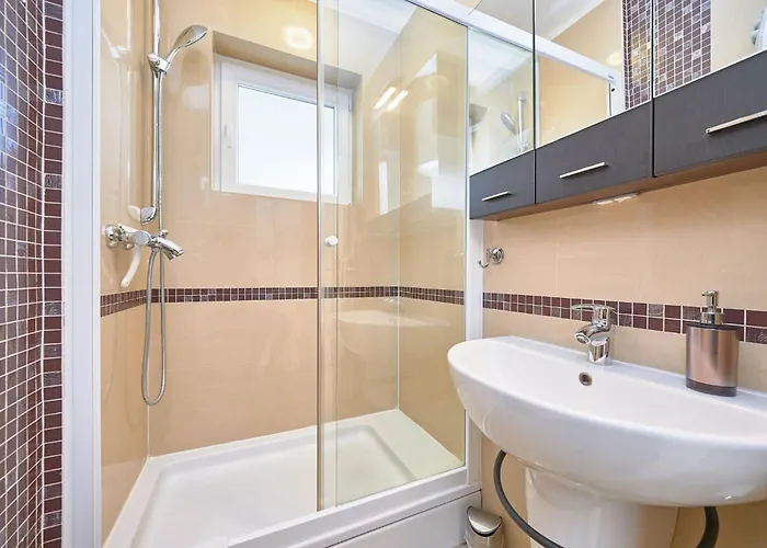 Apartament Andrea Mit Stadtblick By Interhome
