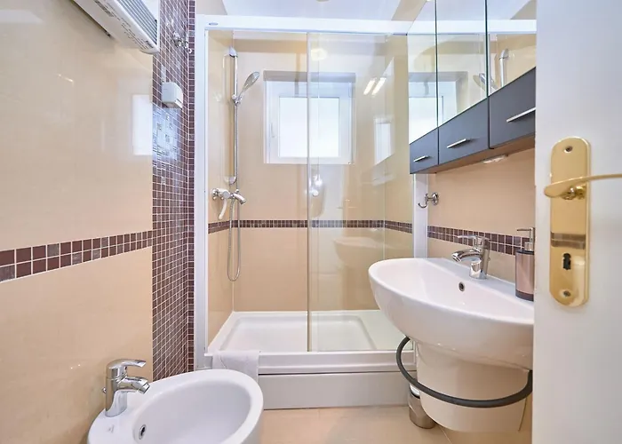 Apartament Andrea Mit Stadtblick By Interhome *
