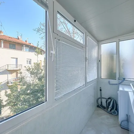 דירה Andrea Mit Stadtblick By Interhome *